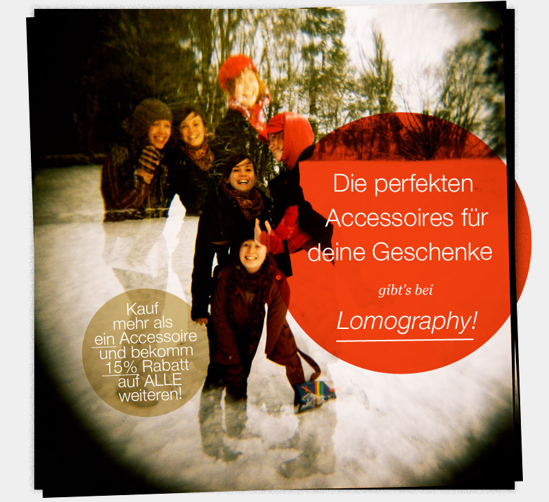 Die perfekten Accessoires fuer deine Geschenke gibt's bei Lomography!