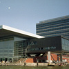 Loungen bij het Muziekgebouw aan het IJ