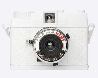 Diana Mini Front  